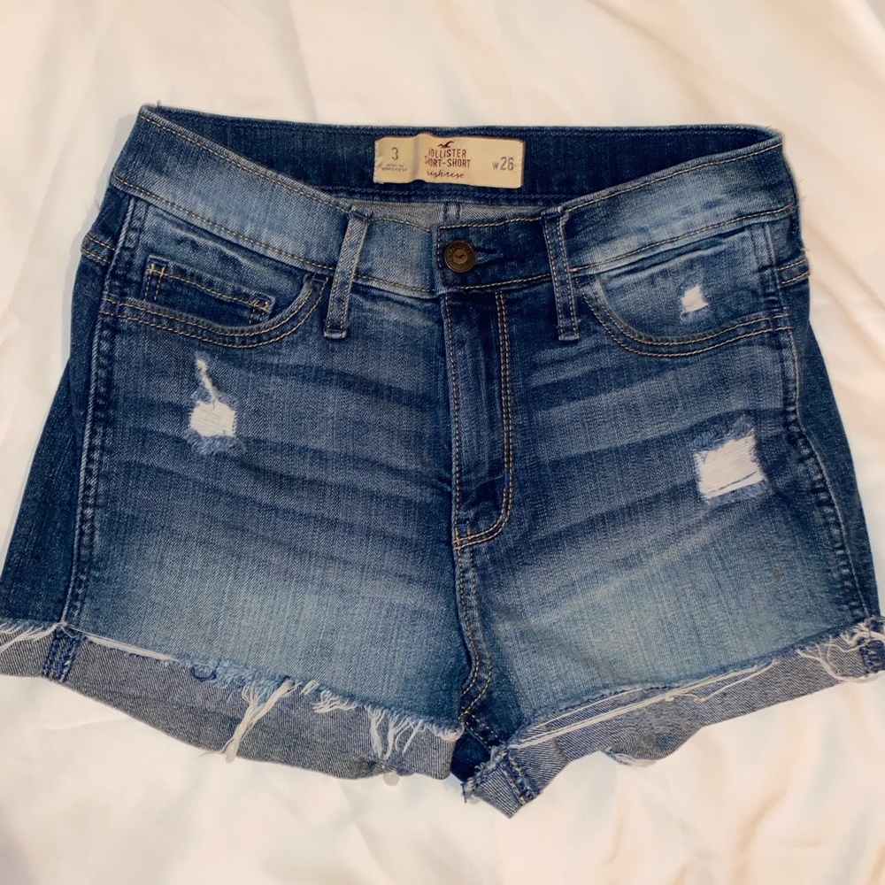 Hollister distressed shorts🖤🖤